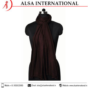 Bufanda estampada de nailon de lana de alta calidad para mujer, hermoso estilo liso de exportador de confianza para uso de lujo en invierno - Product Image 5