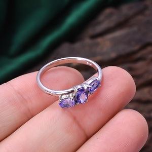 แหวนพลอยแทนซาไนต์ธรรมชาติสีฟ้า92.5เงินสเตอร์ลิง2.2กรัมทรงวงรีทำด้วยมือ - Product Image 2