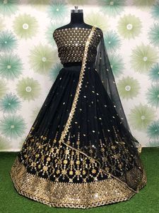 Lehenga เสื้อเบลาส์ผ้าคอตตอนเนื้อหนาปักลาย,เนื้อผ้าโปร่งพร้อมผ้าคอตตอน - Product Image 4