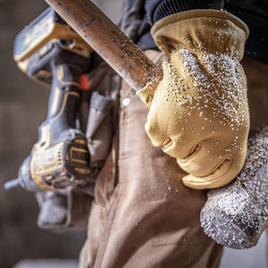 Guantes de cuero de vaca Guantes de trabajo de invierno de cuero resistentes al agua con mayor durabilidad y guantes de seguridad de agarre superior - Product Image 4