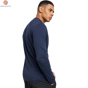 T-shirt classique pour homme à manches longues, coupe ajustée, uni, grande taille – T-shirt à manches longues personnalisé pour la vente en gros et l'impression - Product Image 3