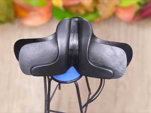 Dressage อานทำจากหนังแท้คุณภาพสูงโลโก้ที่กำหนดเองและขนาดอานม้า - Product Image 4
