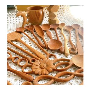 Juego de cucharillas de madera con forma de corazón para el hogar y el jardín, cuchara de madera de lujo, varios colores, el mejor precio de fábrica - Product Image 1