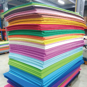 แผ่นโฟม EVA สีสันสดใส คละสี สำหรับงานประดิษฐ์และงาน DIY ปลอดสารพิษ ได้รับการรับรองมาตรฐาน EN71 ผลิตตามสั่ง - Product Image 4