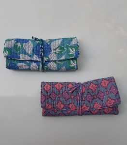 Pochette à bijoux matelassée en coton imprimé main en gros avec fermeture à glissière et sacs à bijoux repliables pour femmes accessoires - Product Image 1