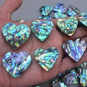 Cabujón de Piedra Preciosa Arcoíris en Forma de Corazón de Concha de Abulón al por Mayor 20-45mm para Decoración de Relojes - Product Image 2