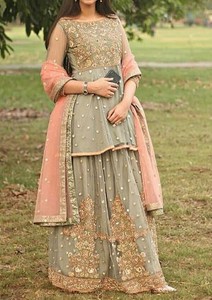 Elegante vestido de fiesta con hermoso bordado en una elegante kurta con lehenga para fiestas/bodas -2020 - Product Image 2