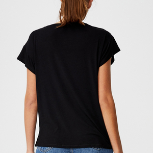 Camiseta OEM elegante con cuello redondo para amantes de los jeans, estilo nuevo y popular, 100% algodón, camiseta para mujer - Product Image 3