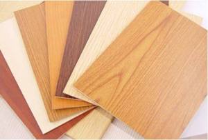 Contreplaqué filmé moderne, noyau en pin, placage noyer, qualité supérieure, pour usage intérieur, application en appartement, E1 Formaldehyde Central - Product Image 3
