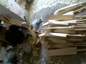 Productos de cricket/tocón de cricket con base de madera - Product Image 4