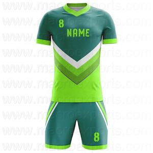 Ensemble de football vert pour enfants, nouveau modèle vierge, maillot avec technologie de sublimation en maille, quantité personnalisable, options d'expédition acceptées - Product Image 1