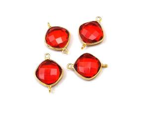 Forme de coussin de pierres précieuses de Quartz rouge avec connecteur de lunette à facettes à Double caution de bijoux faits à la main plaqués or - Product Image 3