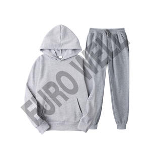 Vêtements de rue unis à coupe étroite de haute qualité personnalisés Survêtement vierge Ensemble de vêtements de sport Survêtement pour hommes - Product Image 1