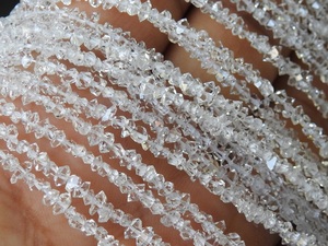 ชิปก้อนหินเฮอร์คิเมอร์พลอยหยาบเจียระไนคริสตัลสีขาวขนาด15นิ้วสำหรับการทำเครื่องประดับ4X2MM - Product Image 4