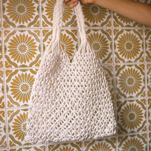 Bolso de macramé de algodón blanco hecho a mano Bliss, estilo shopper, bonito, con estética Cottage Core, ideal para el mercado. - Product Image 2