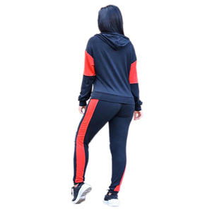 Nuevo chándal deportivo para mujer con franjas laterales con logotipo personalizado, conjunto de sudadera y pantalones de chándal de forro polar. - Product Image 4