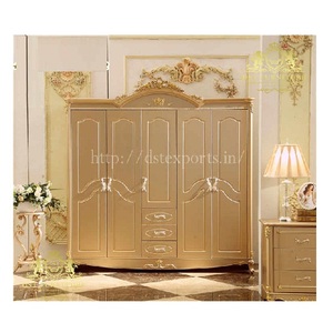 Armario de Lujo Dorado Estilo Italiano, Armario de Madera de Primera Calidad Indio, Armario de Madera Hecho a Mano para un Estilo de Vida de Lujo - Product Image 1