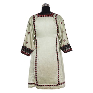 BDR057 Tribal Afghan Balochi robe en gros bohème Unique robe Vintage à la main bohème Banjara Baluchi vraie robe Vintage - Product Image 2