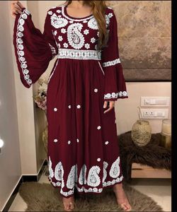 Dernière collection de créateurs Net Soie Couleur Occasion spéciale Fantaisie Indienne Femmes choli Porter Prix de gros en Surat Apparel - Product Image 5