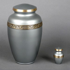 Urnes funéraires pour cendres humaines Nouveau design Urnes funéraires en métal faites à la main pour cendres Vente en gros - Product Image 3