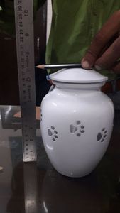 Urnes de crémation en aluminium à empreinte de patte blanche pour fournitures funéraires - Product Image 5