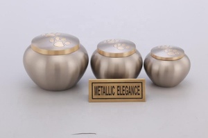 Urne pour animaux de compagnie cendres empreinte de patte urnes pour animaux taille en métal personnalisé prix de gros fournitures funéraires urne crémation pour animaux - Product Image 4