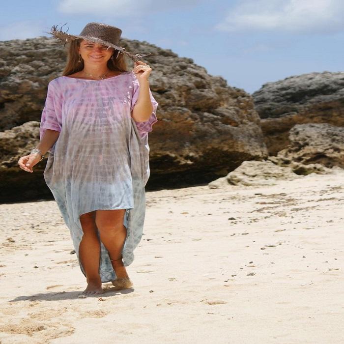 ชมพู, เทา, น้ำเงิน