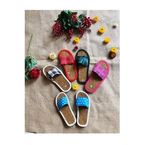 Pantoufles en fibre de coco naturelle, de haute qualité, au meilleur prix, en vente depuis le Vietnam - Product Image 3