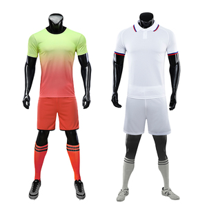Uniforme de Fútbol Profesional, Conjunto de Camiseta y Pantalones Cortos de Fútbol Transpirables de Primera Calidad, Ropa Deportiva Personalizada para Clubes, Escuelas y Academias - Product Image 5