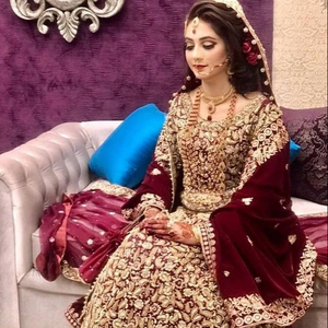 Vestido de novia indio/pakistaní de diseñador, hermoso y adornado con pedrería de cristal para boda=2020 - Product Image 1
