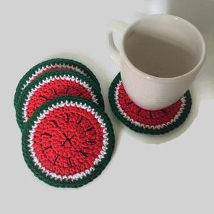 Posavasos de algodón de ganchillo hechos a mano con diseño de rodaja de sandía - Product Image 1