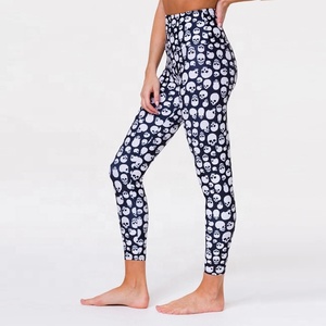 Leggings de yoga taille haute pour femme, longueur genou, effet ventre plat, en Spandex/Polyester, respirants, séchage rapide, pour entraînement et course à pied - Product Image 2