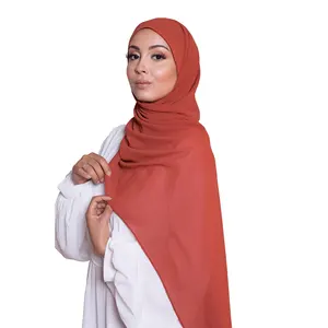 Donne all'ingrosso musulmano solido pianura sciarpa in Chiffon Hijab colore personalizzato di alta qualità nuovo stile malesia fabbrica alla moda diretta