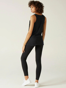 OEM Lightweight Crop <b>Top</b> Latest Fashion Women's Casual Sports Vest Training Tank <b>Top</b> - Product Image 4