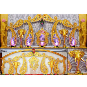 Escenario de Boda Tamiliano con Pilares de Paisley en FRP, Elegante Escenario de Boda Gujarati con Pilares de Paisley, Majestuoso Mandap de Fibra para Bodas en Texas, EE. UU. - Product Image 1