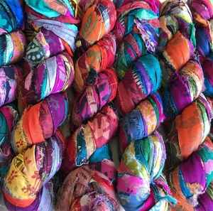 Rubans en soie sari sur mesure, de couleurs assorties, convient aux créateurs de bijoux et aux magasins de fils de soie, 50 pièces - Product Image 2