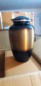 Urna de cremación de aluminio Bird Going Home para adultos Suministros funerarios Premium de Brassworld India - Product Image 6