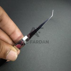 Pince à épiler professionnelle d'extension de cils en acier inoxydable pointue privée personnalisable à 45 degrés argent poli durable - Product Image 1