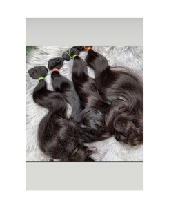 Bundles de tissage de cheveux brésiliens Remy Cuticule de cheveux brésiliens vierges bruts alignés Extensions de cheveux humains de style vague naturelle non traitée - Product Image 3