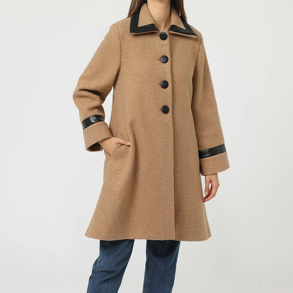 Made in Italy high quality 70's coat in boucle and bucle with contrasting leather details and button closure