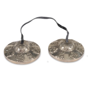 Mobile tibétain Tingsha, symbole porte-bonheur, Dragon en relief, Mantra - Product Image 1