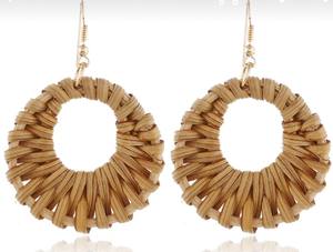 Hermoso pendiente de rattán al mejor precio - Product Image 3