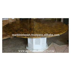 Centre de Table en œil de tigre doré, magnifique bijou naturel, Base en marbre, - Product Image 1