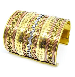 2027 Conjunto de Joyería Hecho a Mano para Mujer, Estilo Antiguo Martillado, Brazalete de Latón Pesado de Moda, Talla Ajustable, Diseño de Brazalete Cortado con Láser, Hecho en India - Product Image 2