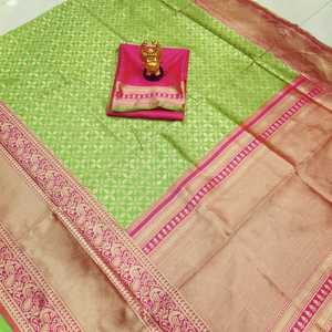 Nuevo y Elegante Sari de Seda Jacquard KANCHIPURAM con Bordado JECARD y Blusa para Mujer, Ideal para Bodas - Product Image 2