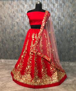 Lehenga choli de travail de séquence de broderie de georgette à la mode avec des vêtements de mariage dupatta prix de gros vêtement ethnique surat - Product Image 4
