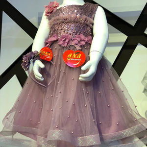 ชุดเดรสยาวถึงเข่าสำหรับเด็กผู้หญิงชุดกระโปรงยาวถึงเข่าผ้าคอตตอนแฟนซีทรงผมประดับเลื่อมสไตล์ยอดนิยมสำหรับฤดูใบไม้ผลิ - Product Image 4