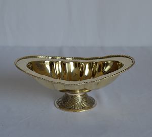 Vantage Modern Luxury Hot Fancy Acero inoxidable y latón Pedestal Frutero con asa para uso en el hogar y la cocina Uso de deshierbe - Product Image 4