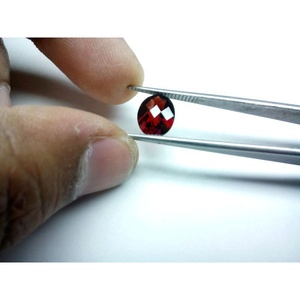 Piedras Preciosas Sueltas de Granate Rojo Natural de Alta Calidad, Corte Ovalado en Tablero de Ajedrez, Facetadas, para Joyería - 2.50 Quilates, Origen Zambia - Product Image 3