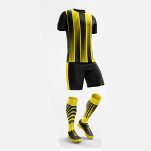 Vente en gros Nouveau style d'uniforme de football avec logo personnalisé Maillot d'entraînement de football de haute qualité Fabriqué au Pakistan - Product Image 1